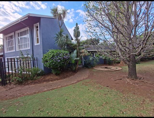 4 BEDROOM FREEHOLD FOR SALE IN GLEN MARAIS